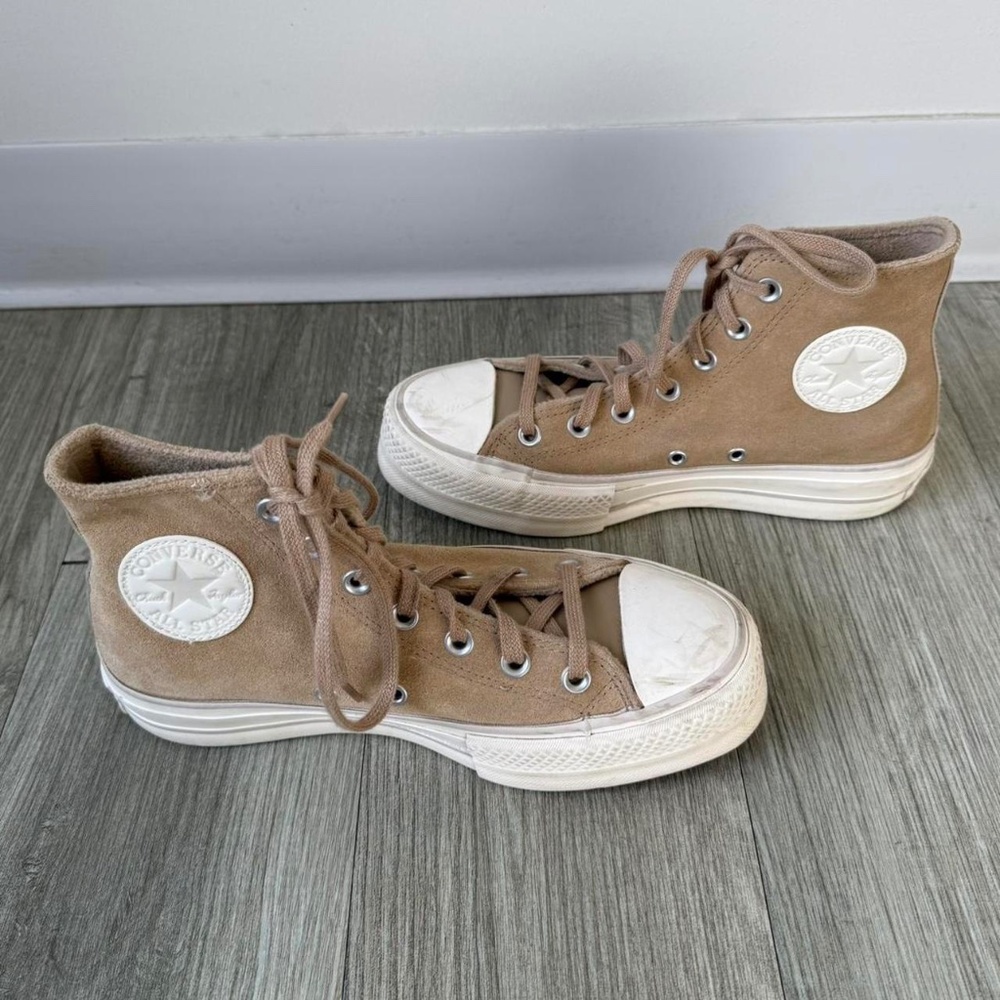 Converse Chuck Taylor Suede Tan Platform Sneaker